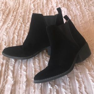 Black boots
